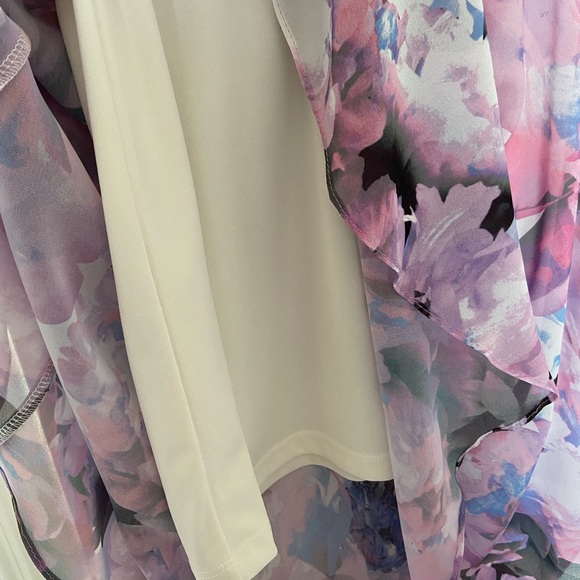 Le Chateau Floral Halter Dress with Ties At Neck. - Picture 4 of 4